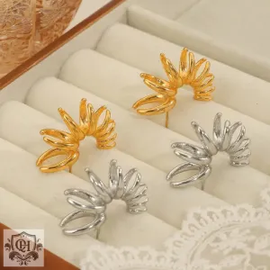 18K gold exquisite and noble C-shaped earrings with petal design