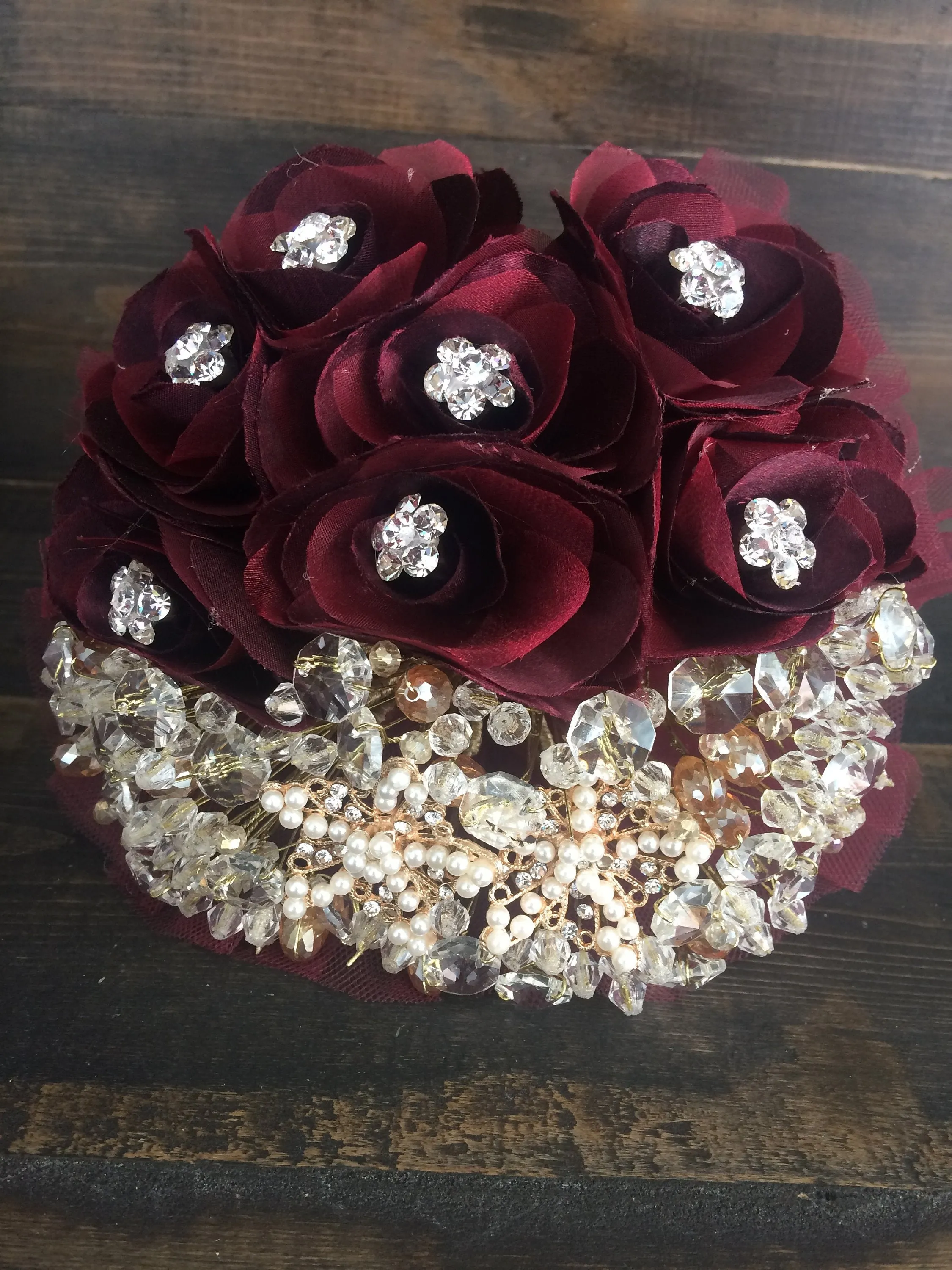 7" throw away Burgundy Wine Gold bridal bouquet,  Presentacion 3 anos, Wedding Tossing bouquet, Wine bouquet, keepsake bouquet, 3 anos