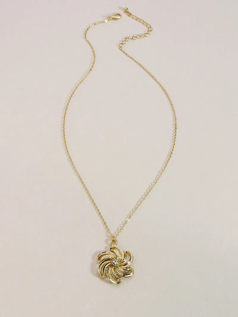 Alloy Floral Wholesale Necklace with Cross-Border Charm