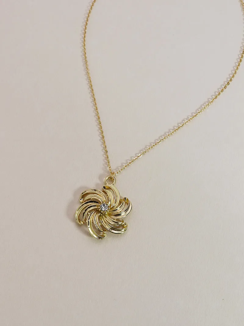 Alloy Floral Wholesale Necklace with Cross-Border Charm