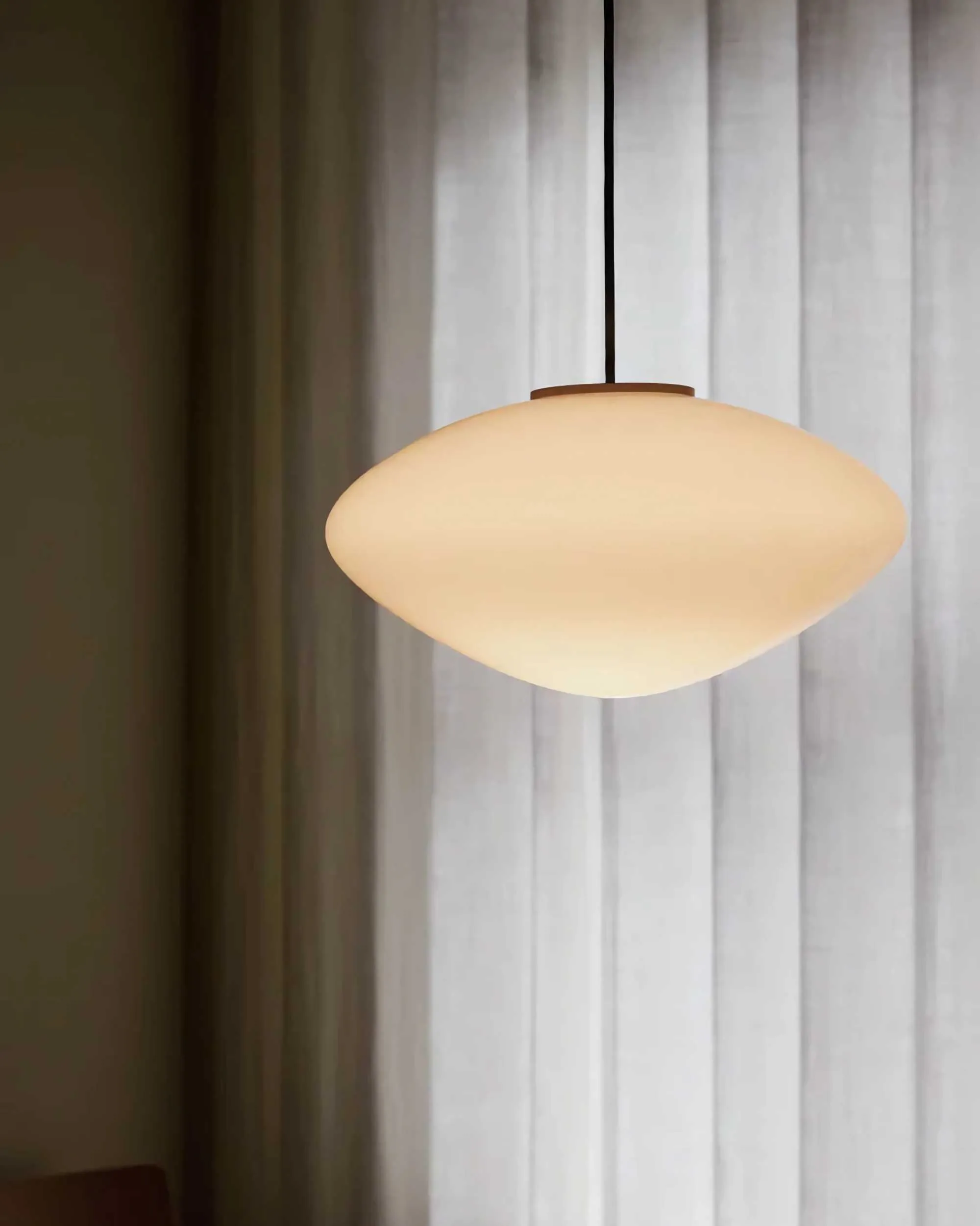 &Tradition AP16 Mist Pendant Lamp, Matt White/Opal Glass
