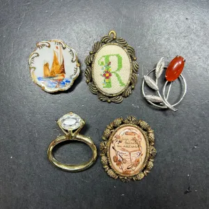 Assorted Brooches Oval Round Silver Gold Tone