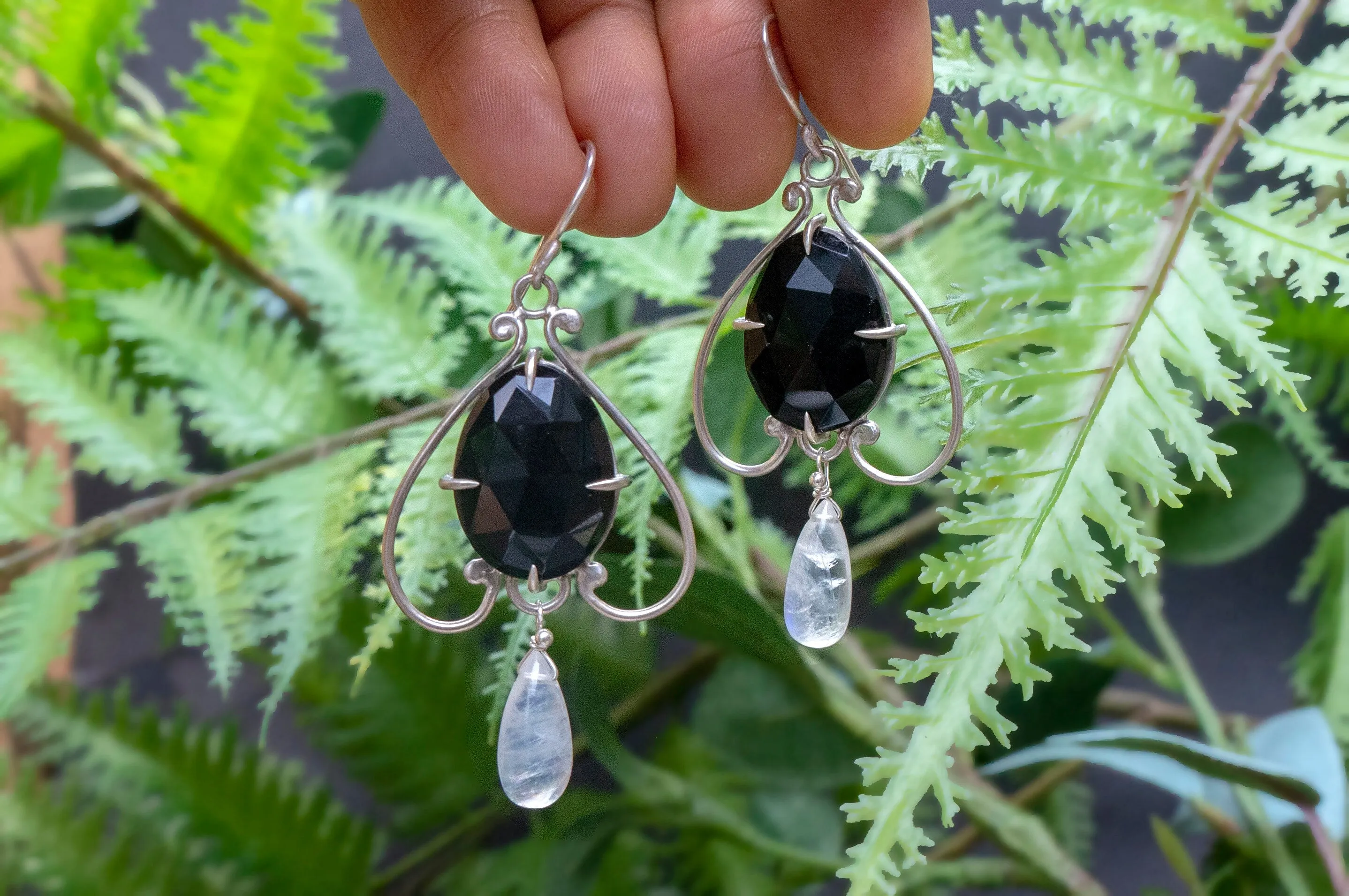 Black agate bell flower dangle earrings