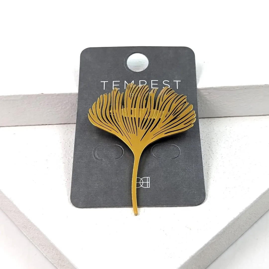 Contemporary feather like brooch