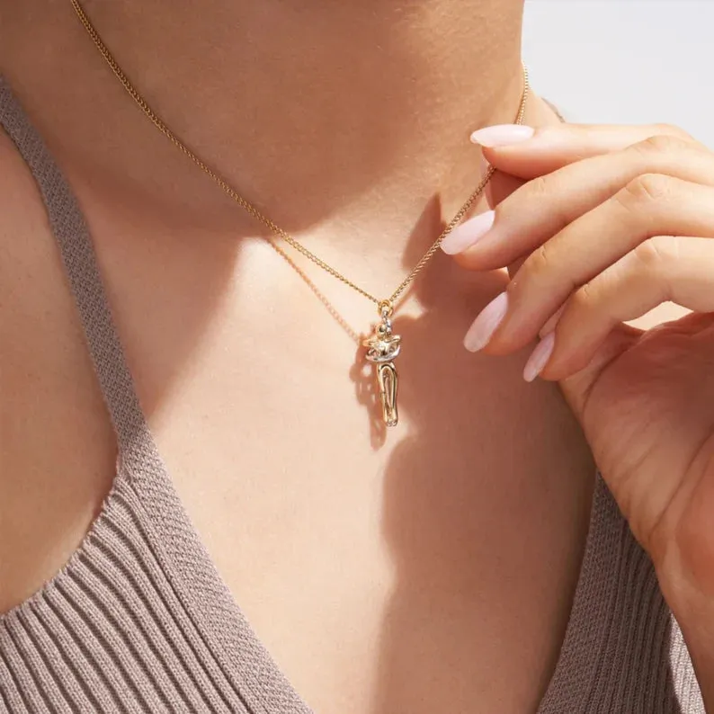 Couple Hugging Pendant Necklace Exquisite Necklaces For Women