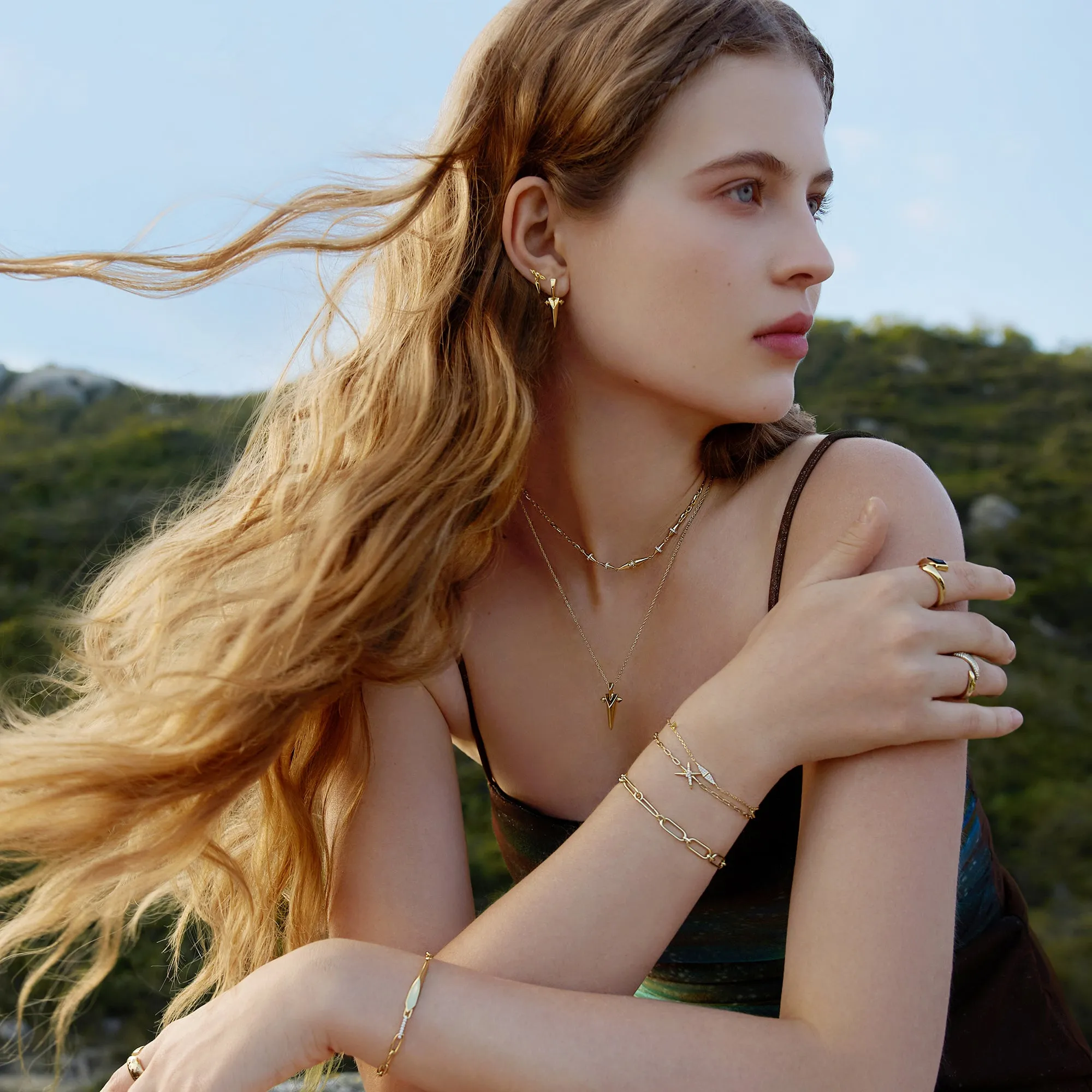 Gold Geometric Chain Bracelet