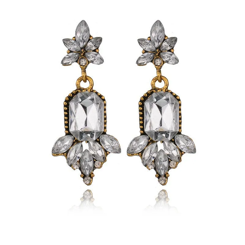 Hyperbole Luxurious Crystal Stud Earring for Women