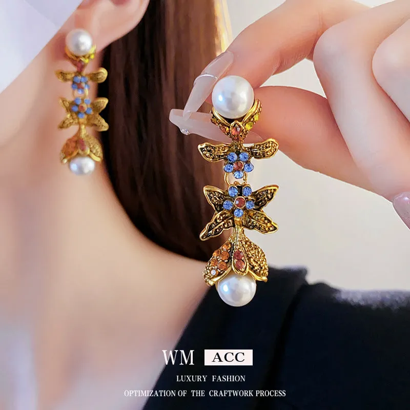 Luxurious Pearl Geometric Alloy Electroplating Earrings