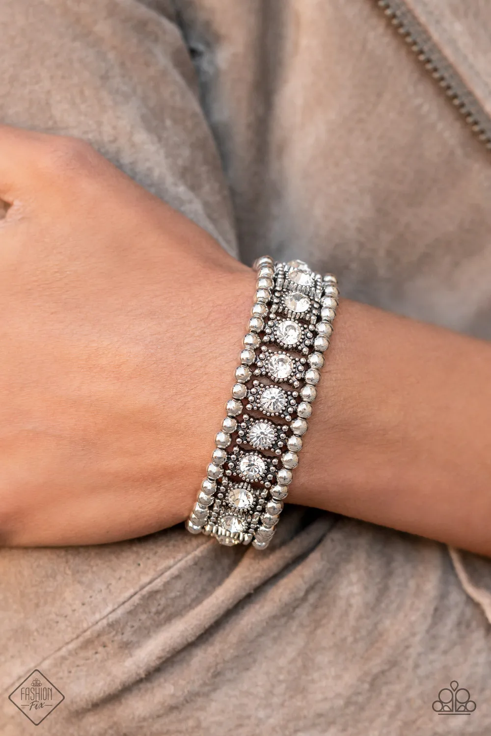 Magnificent Musings - Rhinestone Rollout - White Necklace Set - Complete Trend Blend - Fashion Fix