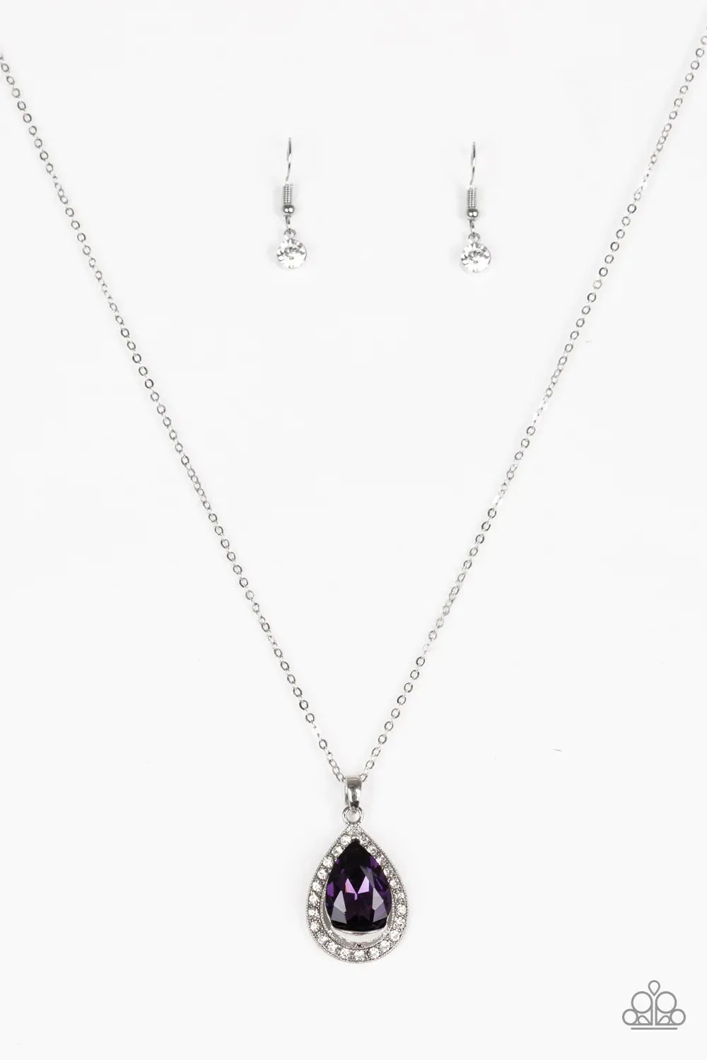 Paparazzi Necklace ~ Because Im Queen - Purple