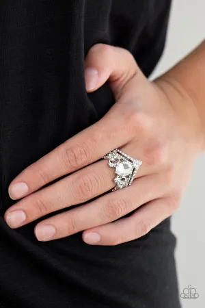 Paparazzi Ring ~ Metro Queen - White