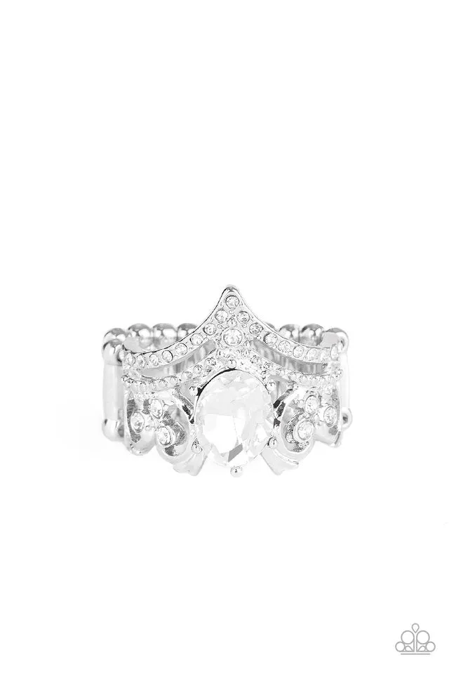 Paparazzi Ring ~ Metro Queen - White