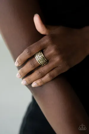 Paparazzi Ring ~ Pick Up The Pieces - Brass