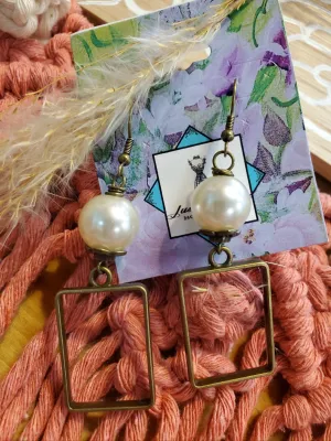 Pearl dangle earrings