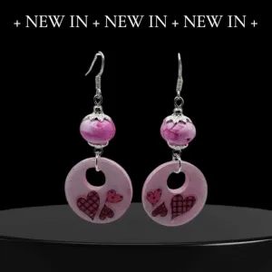 Red hearts on Resincrete Earrings pink with beads