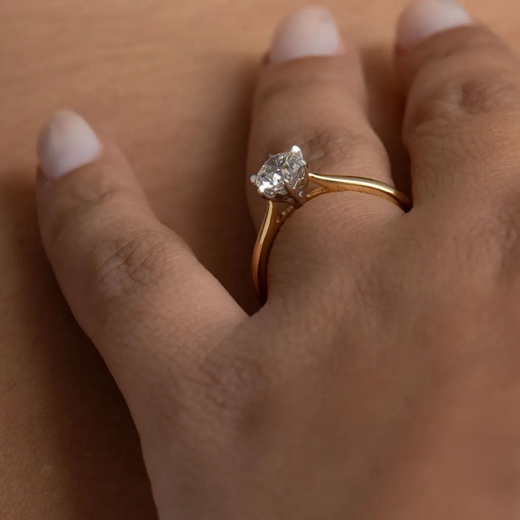 REGAL 0.71ct | Round Solitaire Natural Diamond Set in 18ct Gold