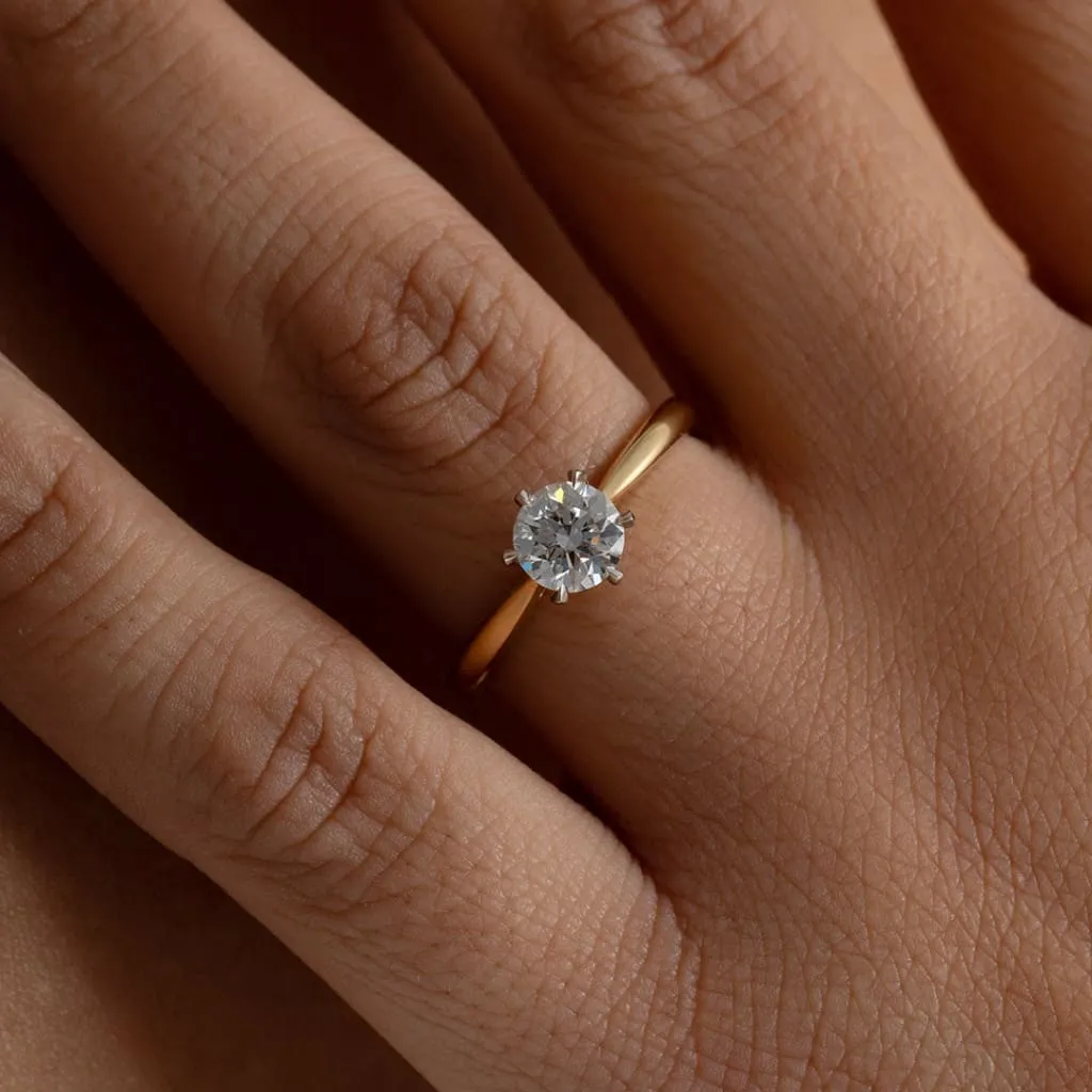 REGAL 0.71ct | Round Solitaire Natural Diamond Set in 18ct Gold