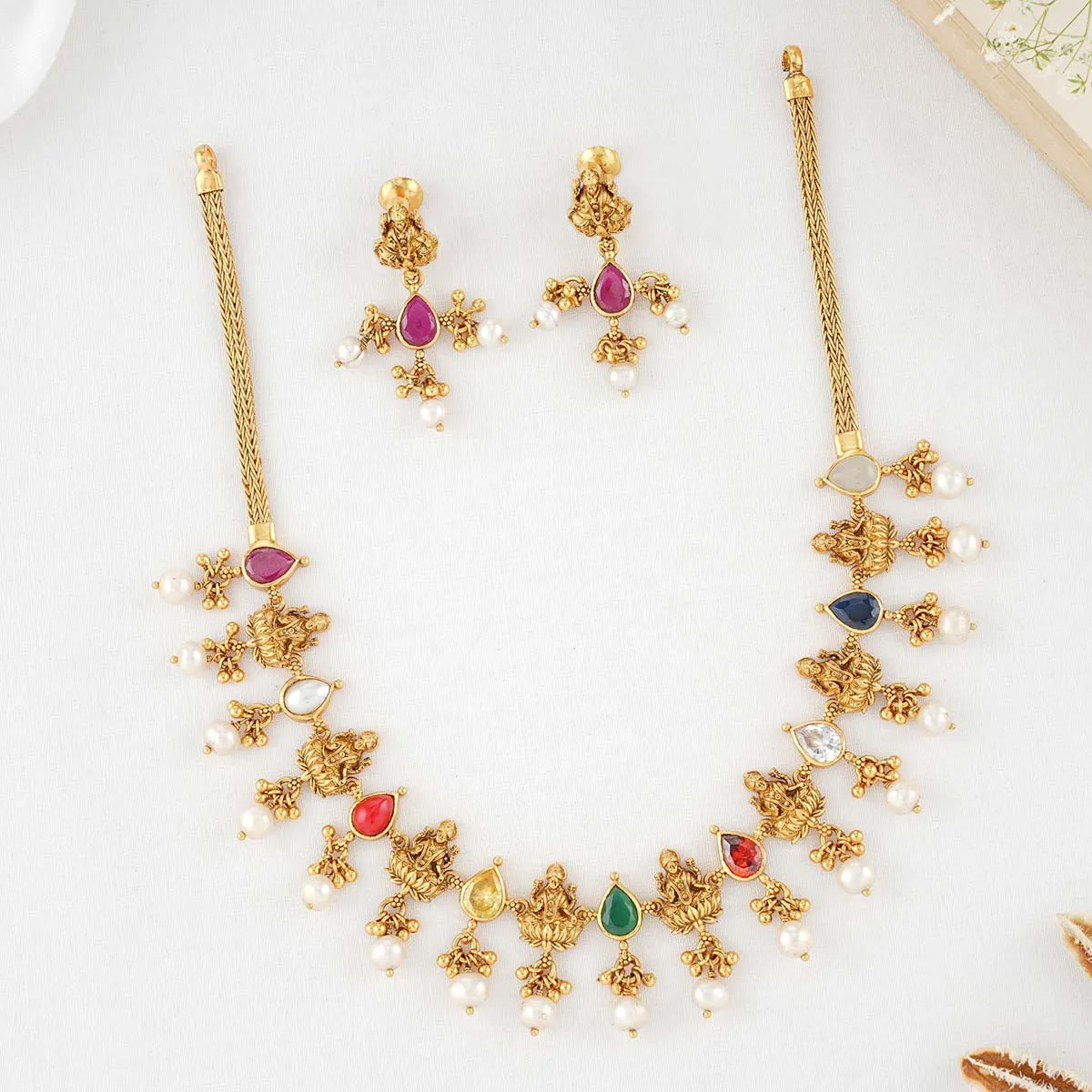 Rivan Nagas Necklace Set