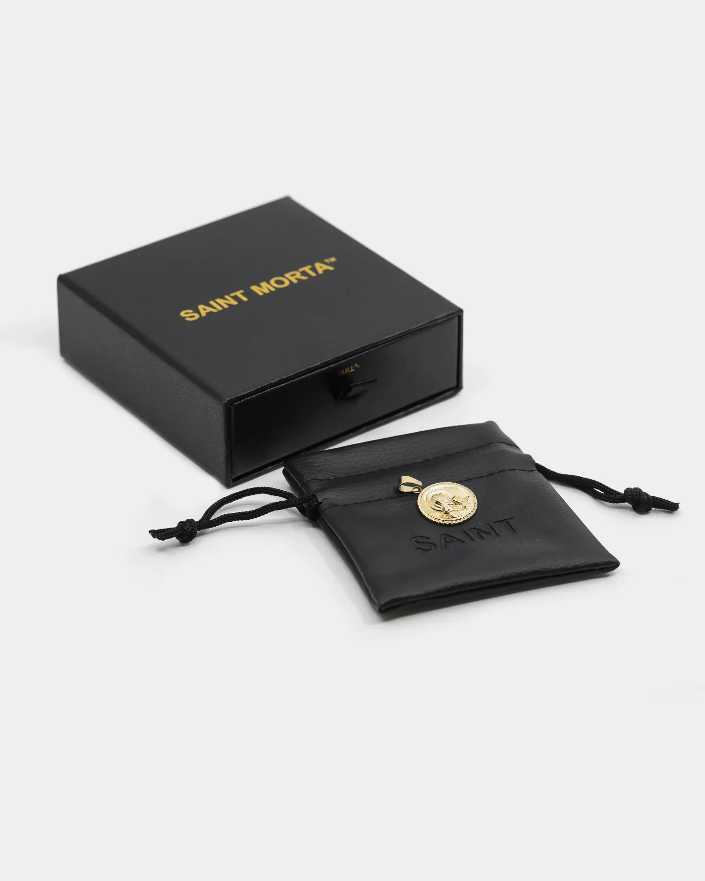 Saint Morta Men's Circular Jesus Pendant Gold