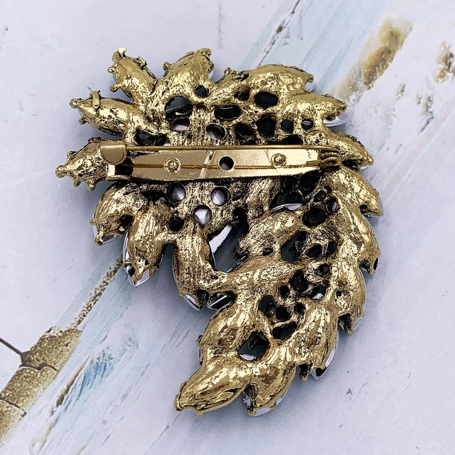 SELOVO Marquise Shape Rhinestone Red Leaf Costume Brooch Pin Jewelry Antiqued Gold Tone