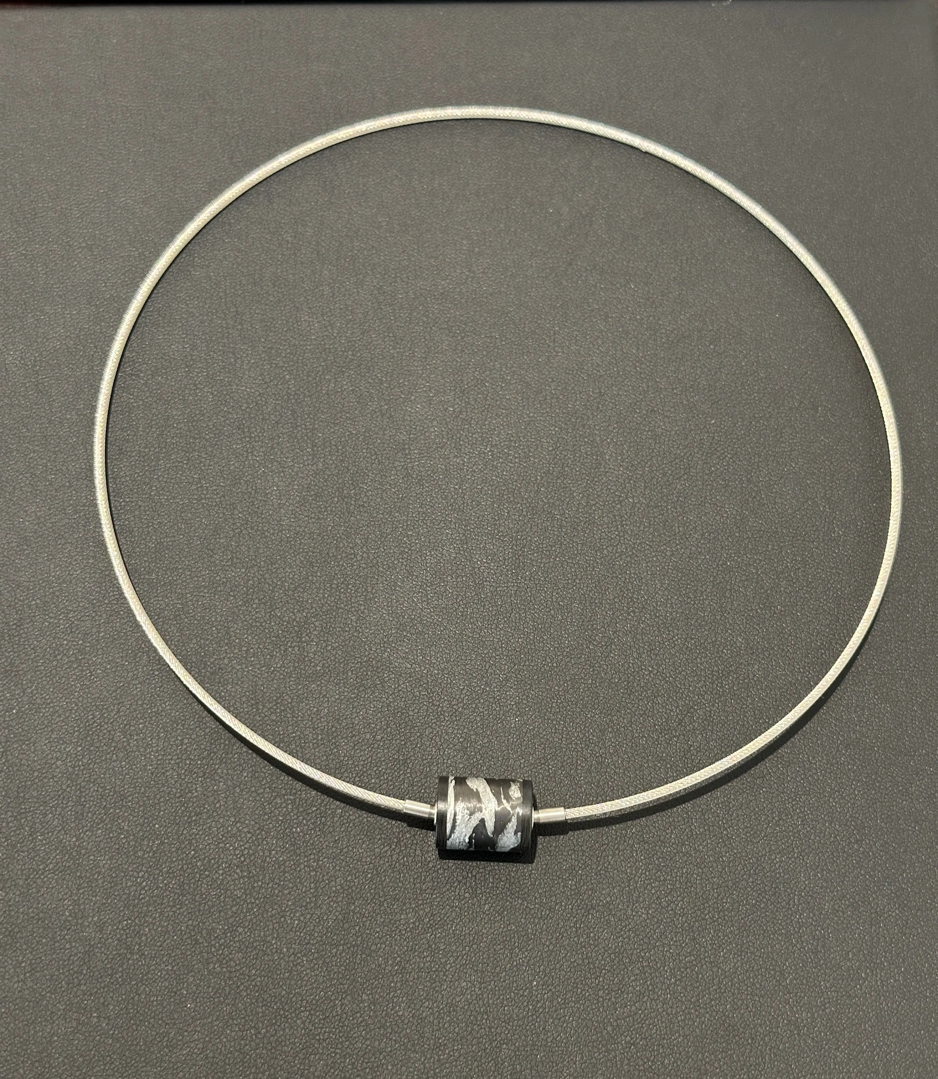 Vario Clasp One-strand 1.5 mm Grey Cable Neck Wire